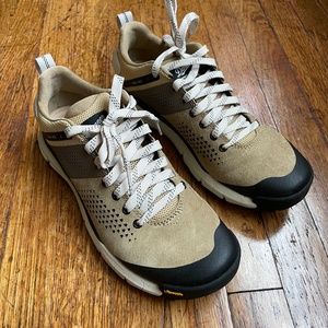 WOMEN'S DANNER TRAIL 2650 BRONZE/WHEAT SIZE 7.5
